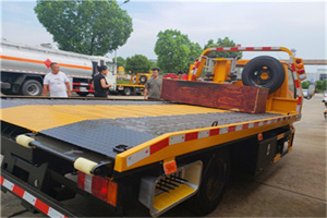 淮海中路附近拖车电话号码服务